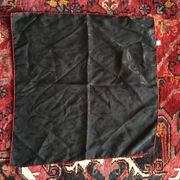 English silk black & red pocket square - Picture 2 of 4
